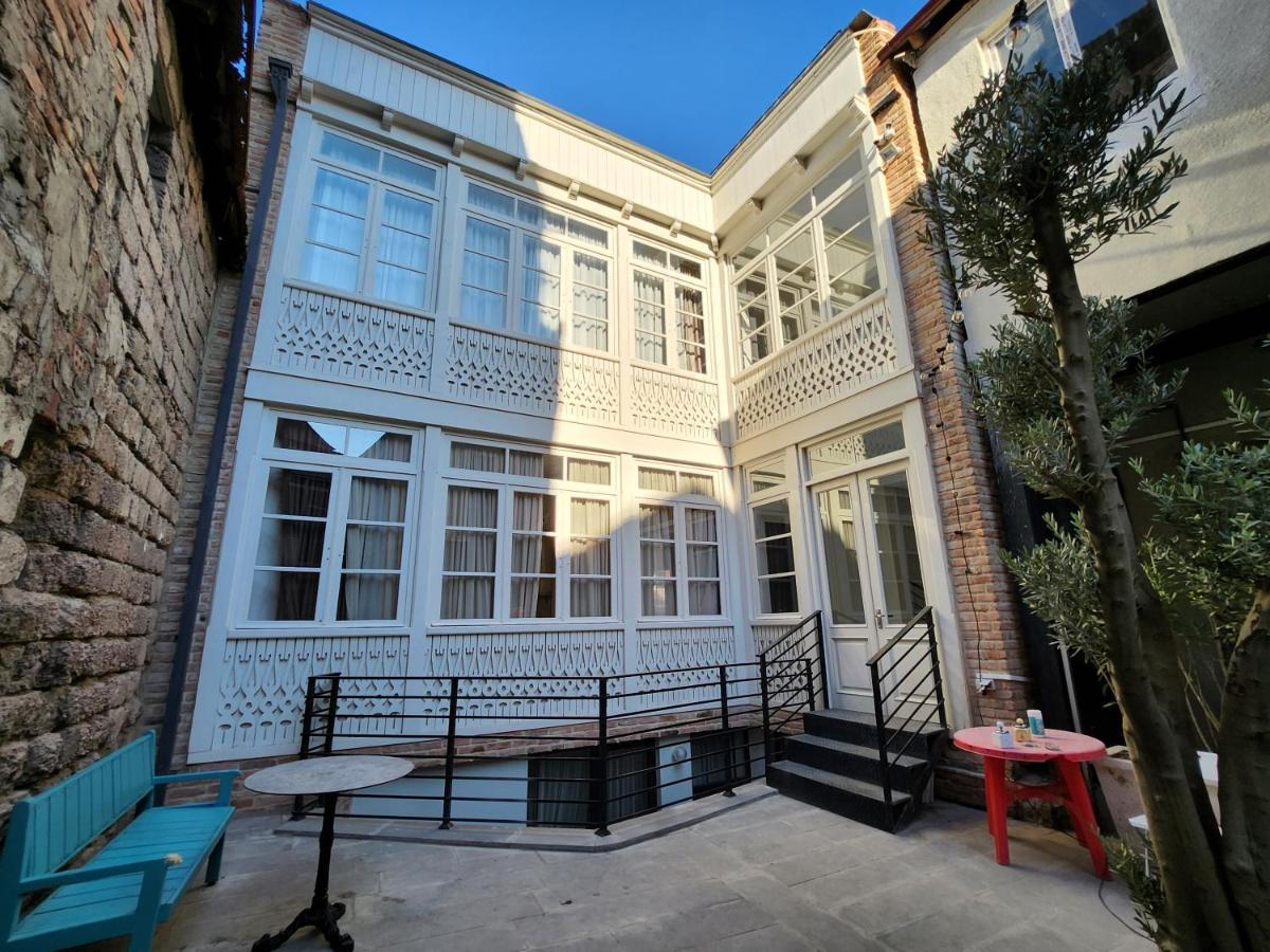 Old Gold Anteon Apartment Tbilisi Bagian luar foto