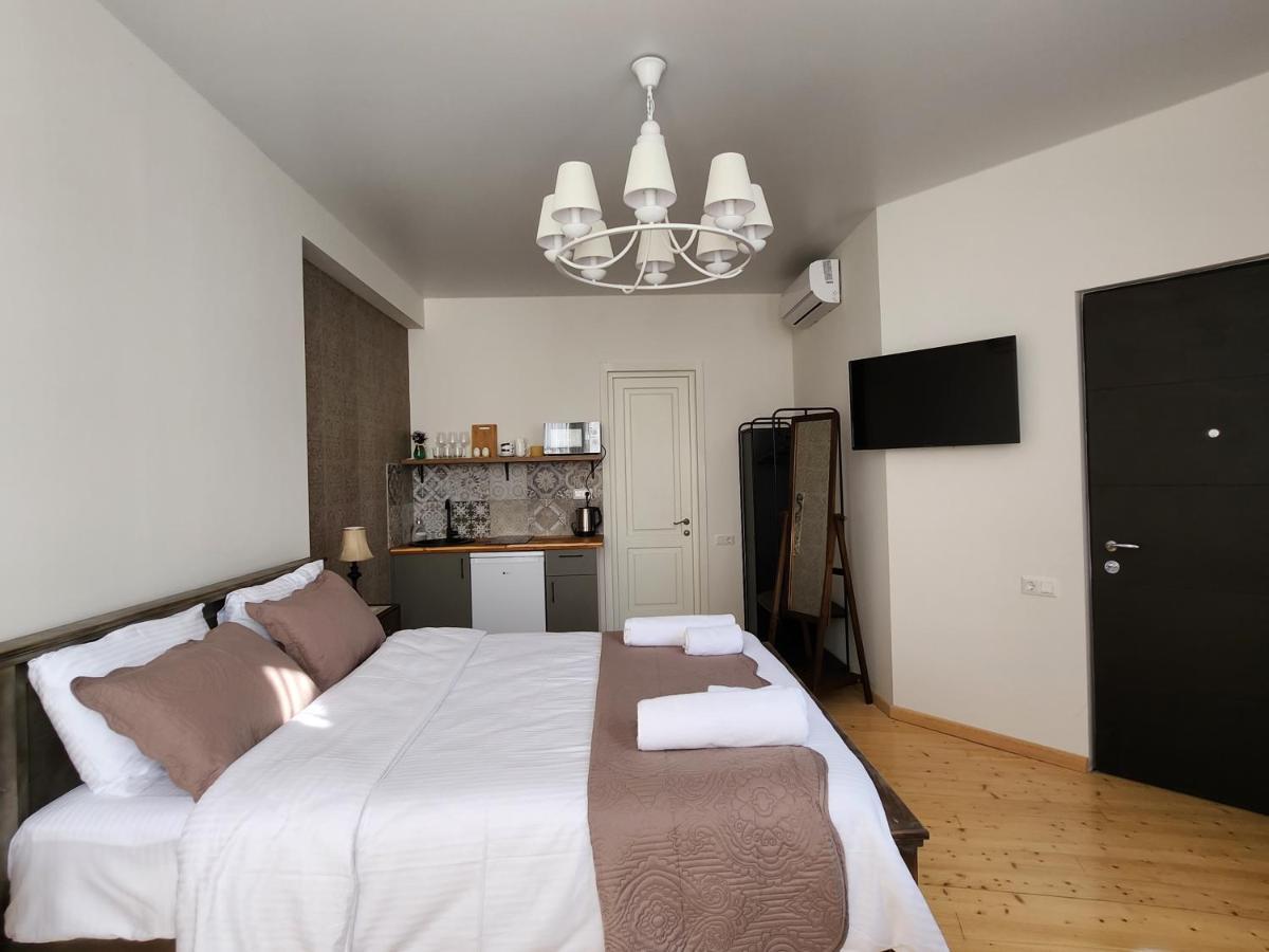 Old Gold Anteon Apartment Tbilisi Bagian luar foto