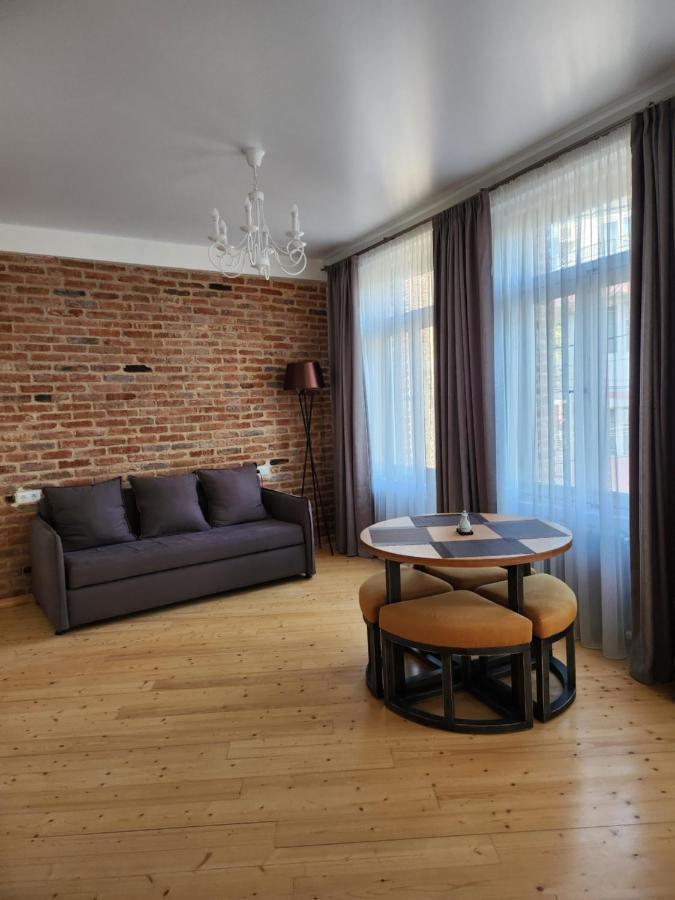 Old Gold Anteon Apartment Tbilisi Bagian luar foto