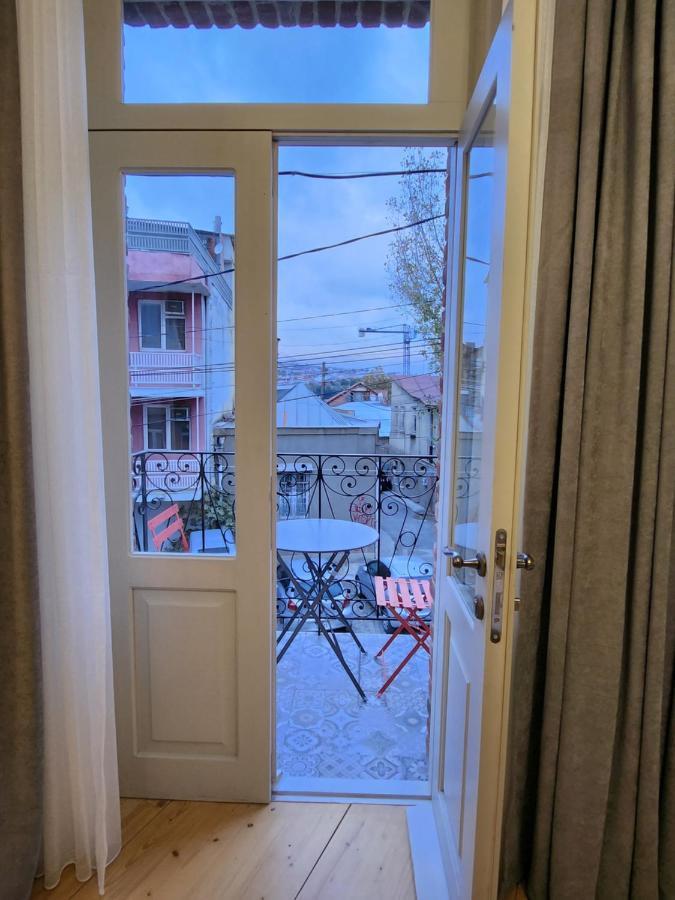 Old Gold Anteon Apartment Tbilisi Bagian luar foto