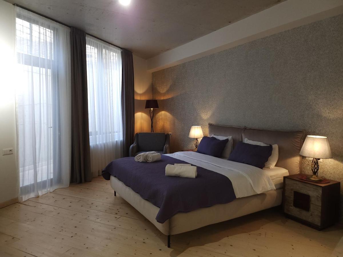 Old Gold Anteon Apartment Tbilisi Bagian luar foto