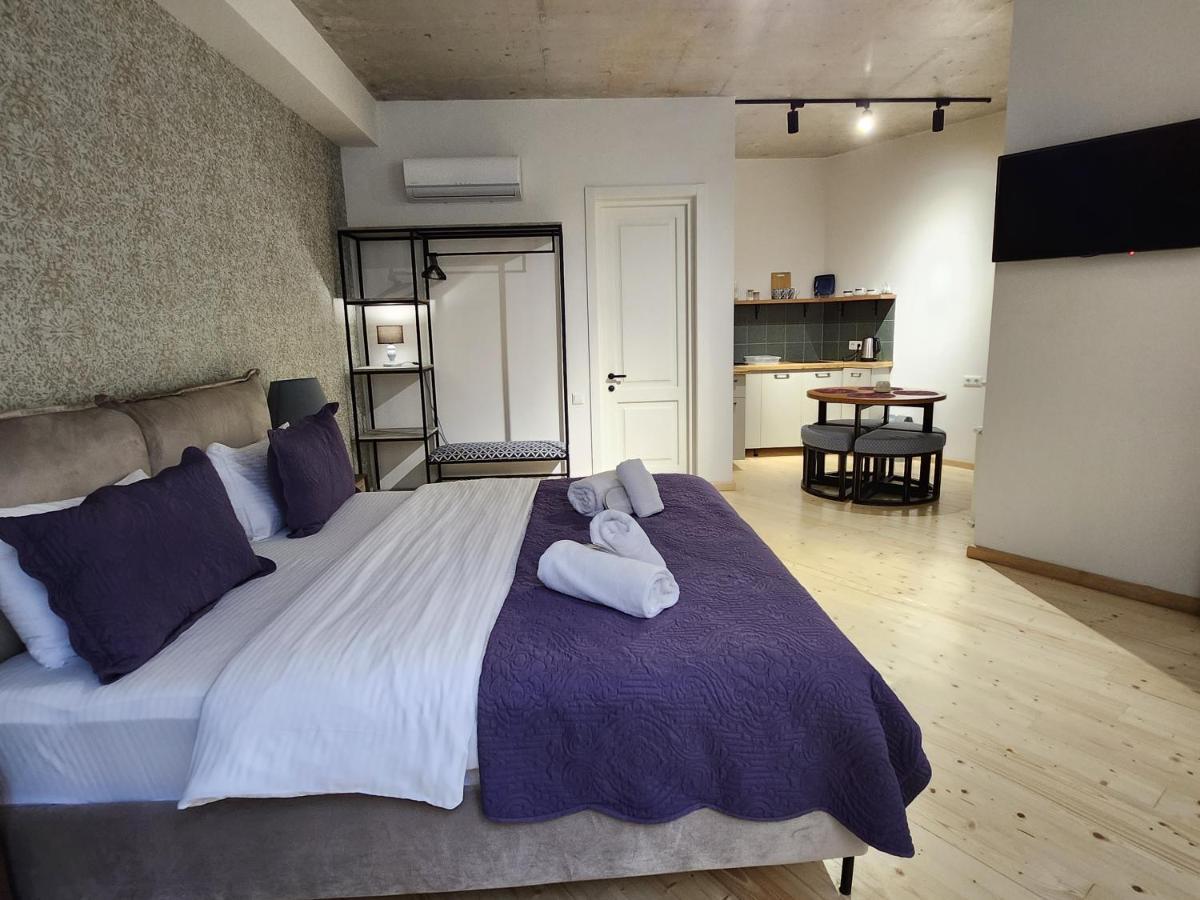 Old Gold Anteon Apartment Tbilisi Bagian luar foto